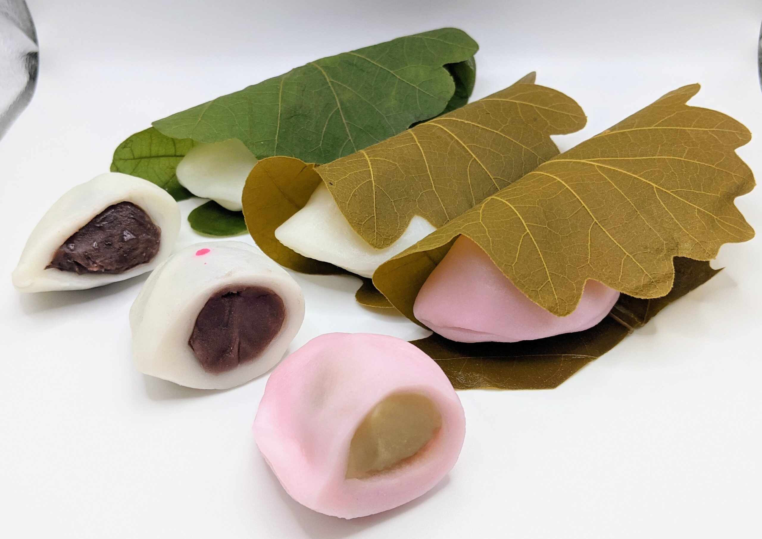 本日より柏餅の販売を開始いたします! - 御菓子司 松屋｜栃木